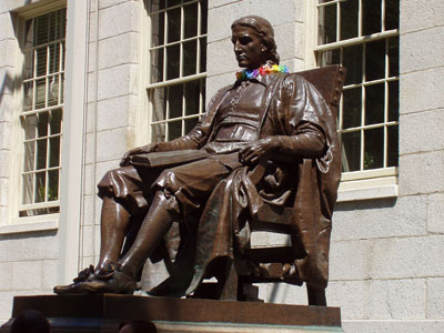 Statue of John Harvard